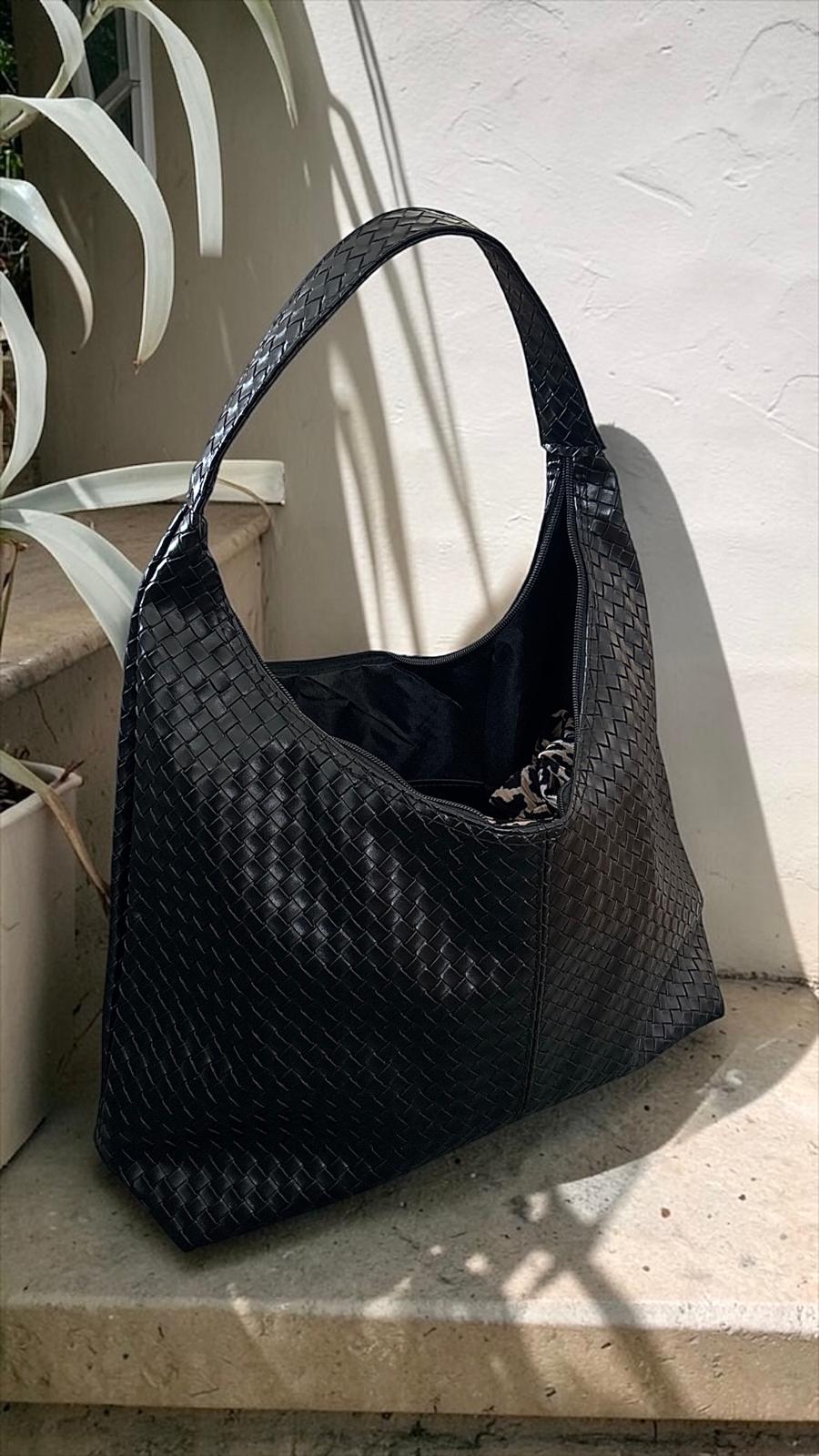 Margot Hobo Siyah Çanta
